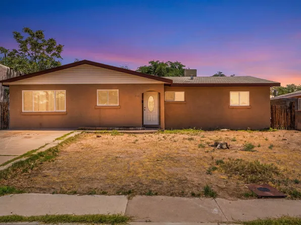 1704 Cornell Dr SE, Albuquerque, NM 87106