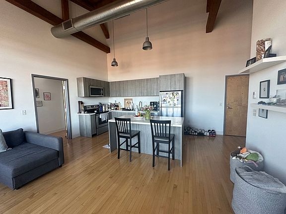 3rd image of 36 Cromwell St #411