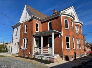 12-14 Middle St E, Hanover, PA 17331