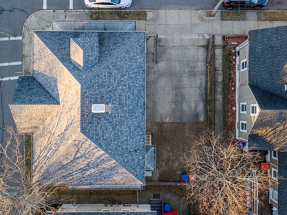 3rd image of 138 Willis St