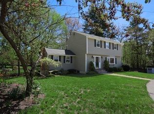 28 Davis Ln, Reading, MA 01867