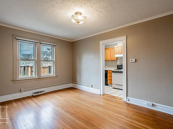 3rd image of 194 W 3rd Ave #198