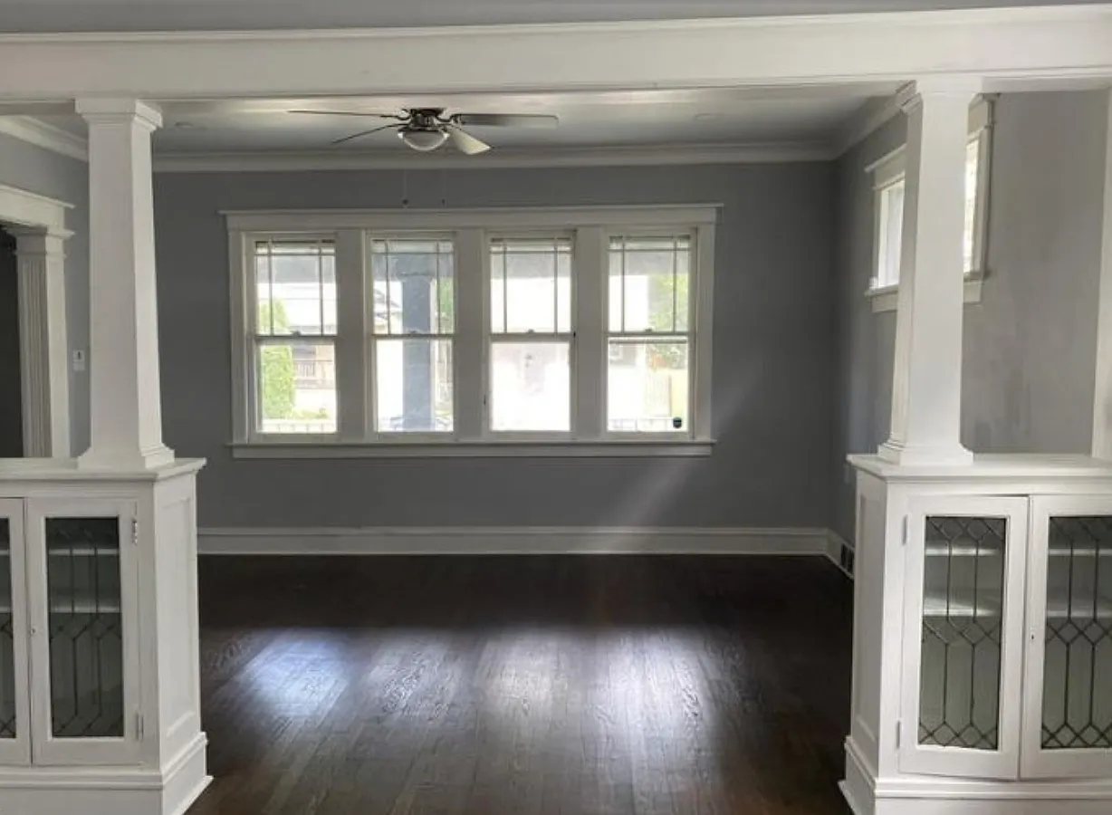 10520 S Perry Ave — Photo 4