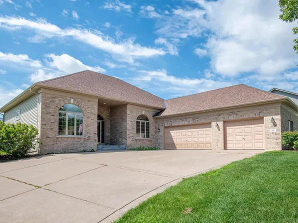 88 Quail Cir, Hudson, WI 54016