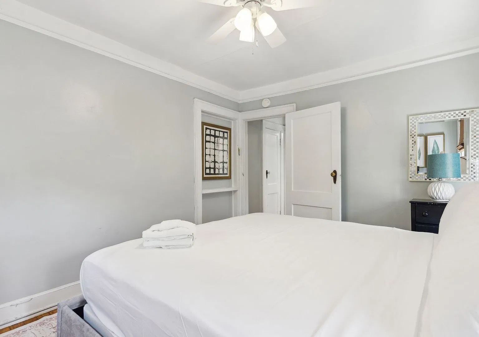3 bed, 1200 sqft, $4,500 — Photo 3