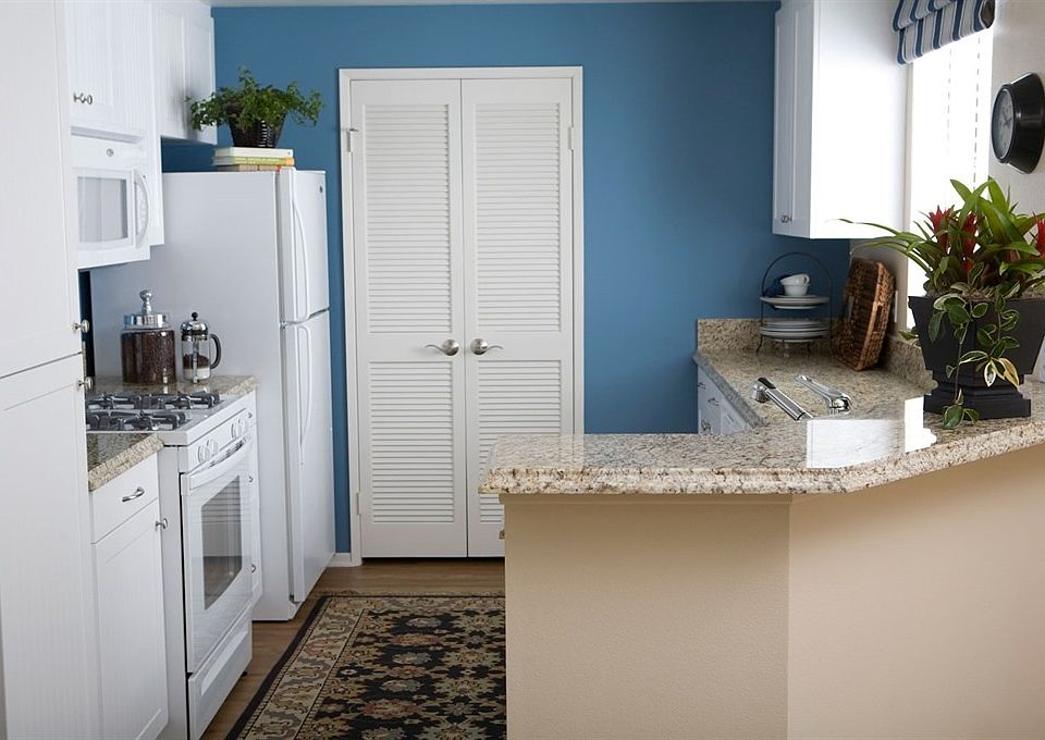 2nd image of 2034 Baypointe Dr