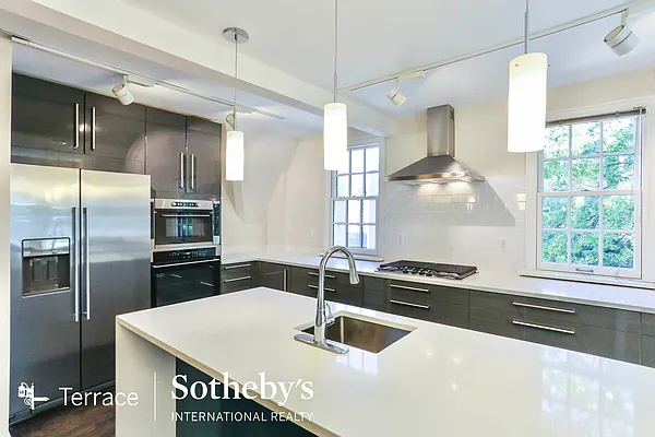 Rented by Terrace Sotheby's International Realty | media 7