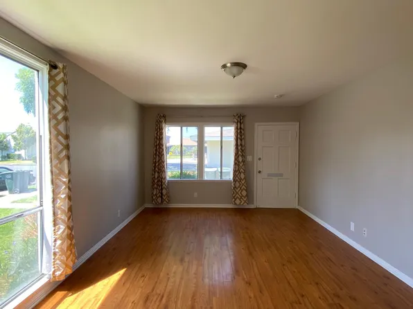 1469 W 157th St #A, Gardena, CA 90247