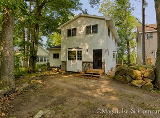 9637 S Peninsula Dr, Grant, MI 49327