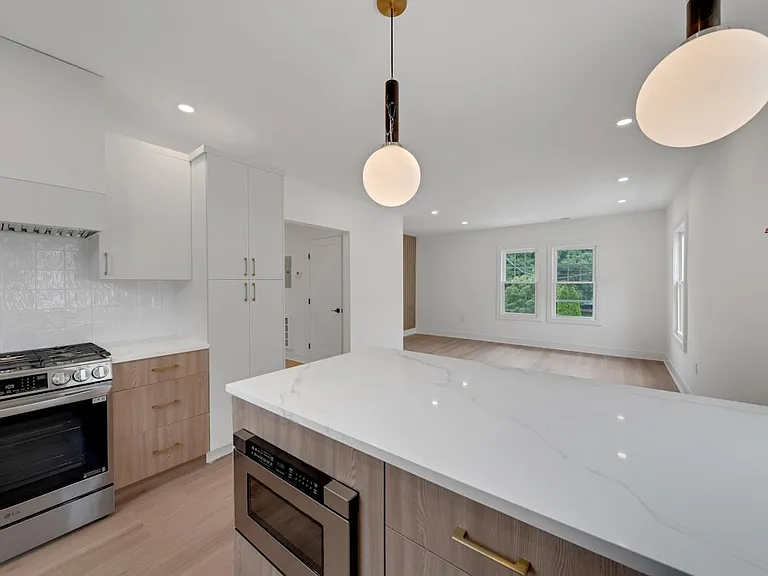 20 Lexington Ave — Photo 4