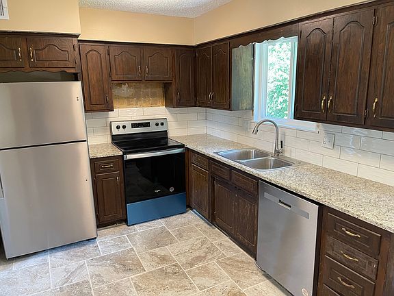 3rd image of 417 Beach St #425