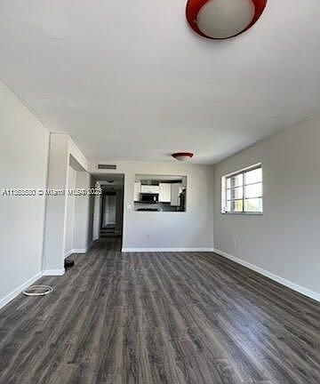 5th image of 1900 Meridian Ave APT 407