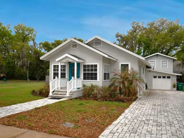 1245 N Alexander St, Mount Dora, FL 32757