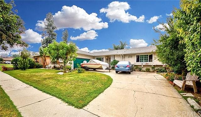 1st image of 23946 Palomino Dr