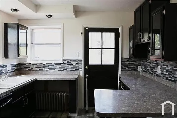 2525 Hord Ave — Photo 5