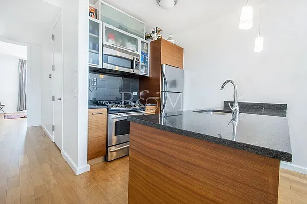 Sold by Brick&Mortar | media 16