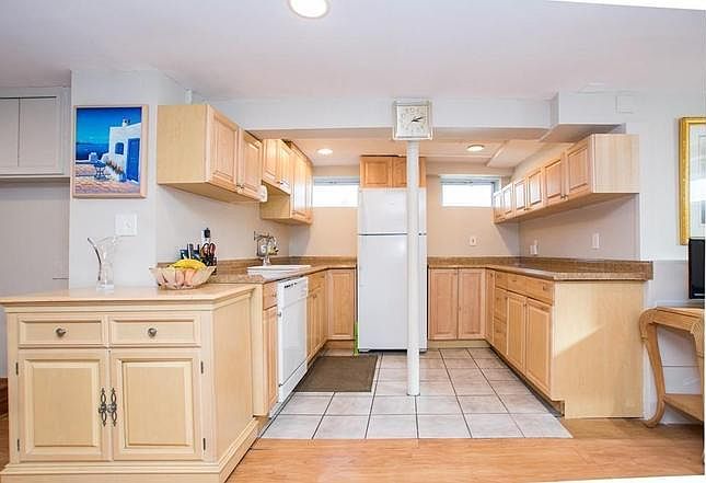 2nd image of 78 Turner St #1