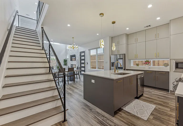 2429 Vagas St — Photo 13