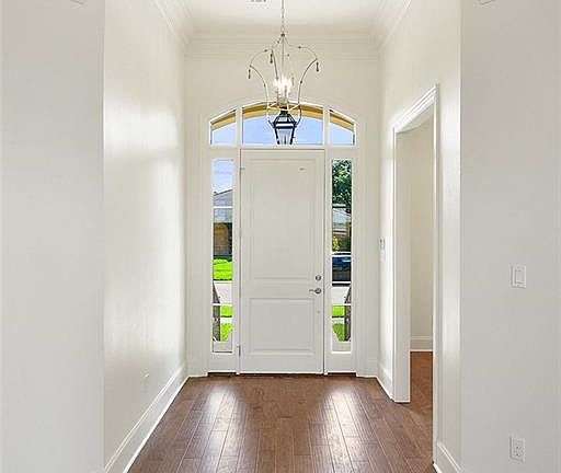 3rd image of 2924 N Labarre Dr