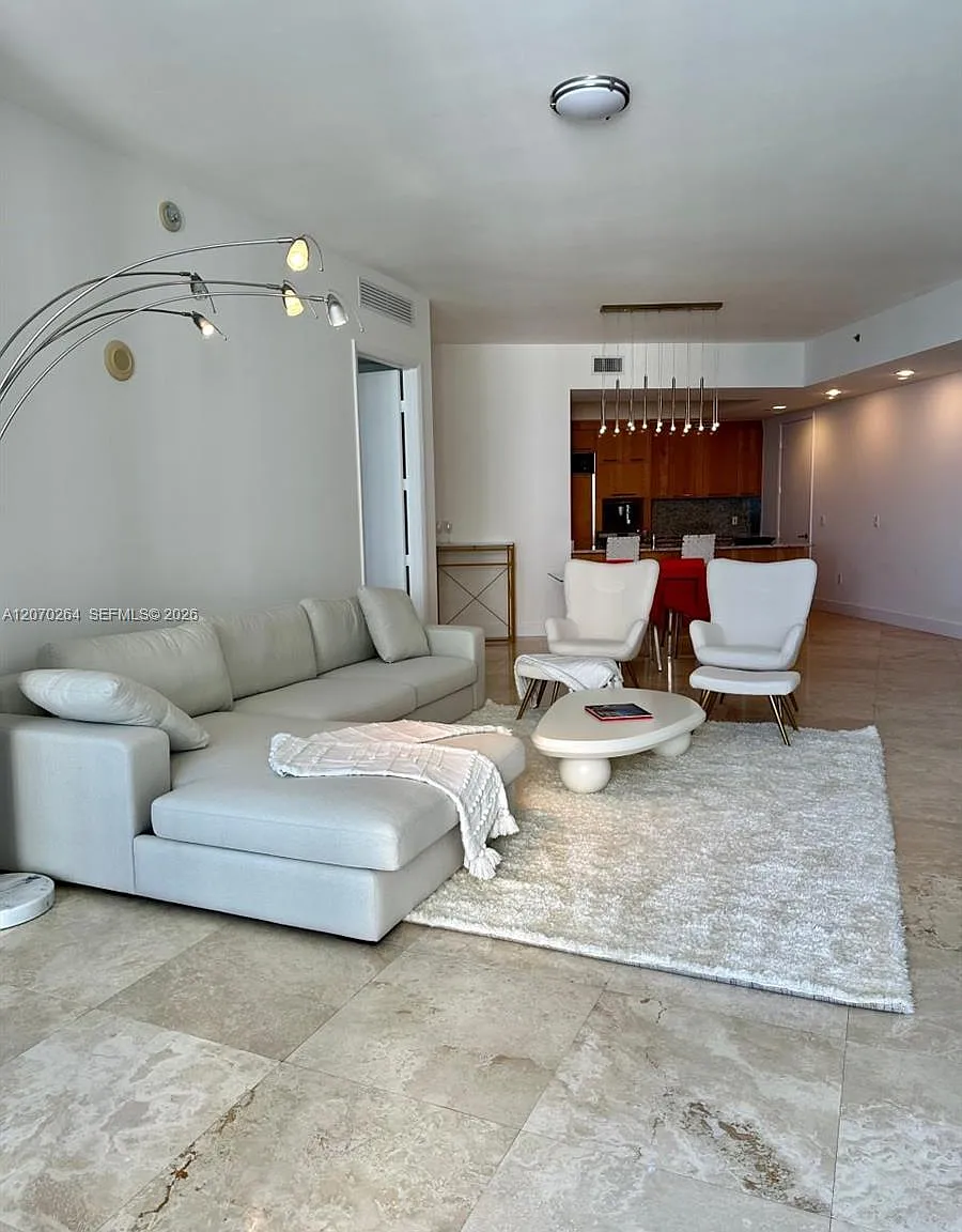 Tdr Tower Iii Condo — Photo 3