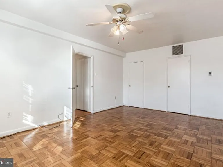 310 Ridgemede Rd #302 — Photo 8
