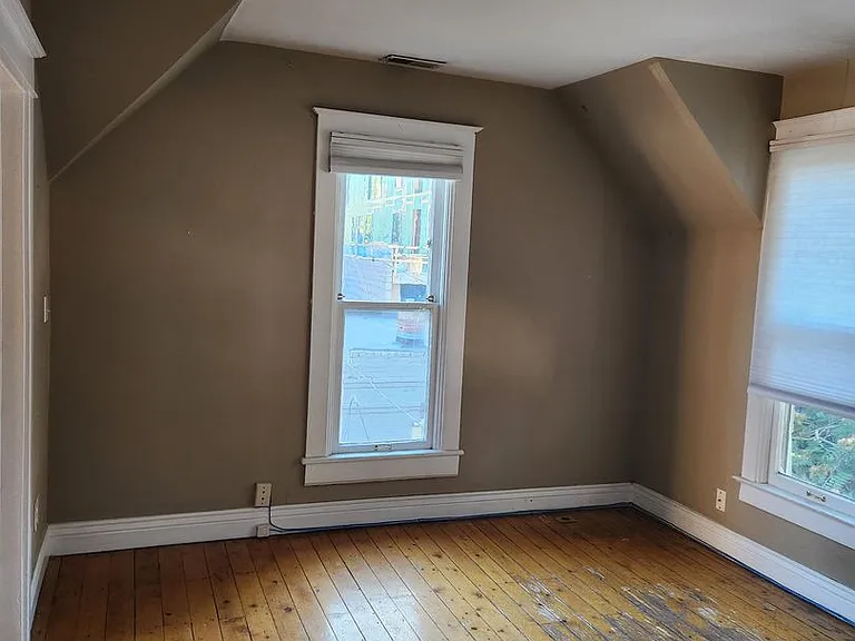 1720 N Pearl St — Photo 17
