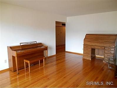 5th image of 2117 Cheshire Ct
