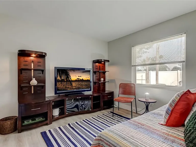 2652 Concorde Ct — Photo 17