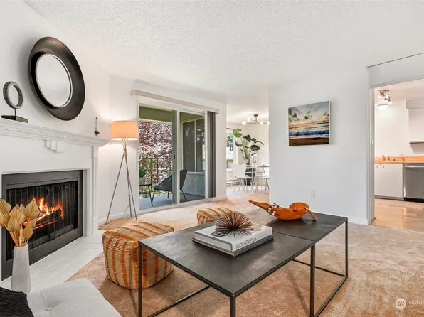 12818 SE 41st Lane #B204, Bellevue, WA 98006