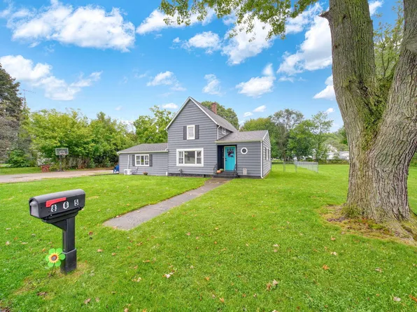 865 Winifred St, Jackson, MI 49202