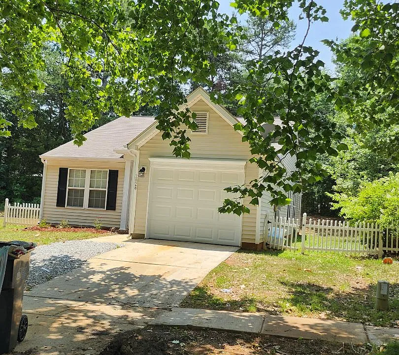 2828 Oasis Ln