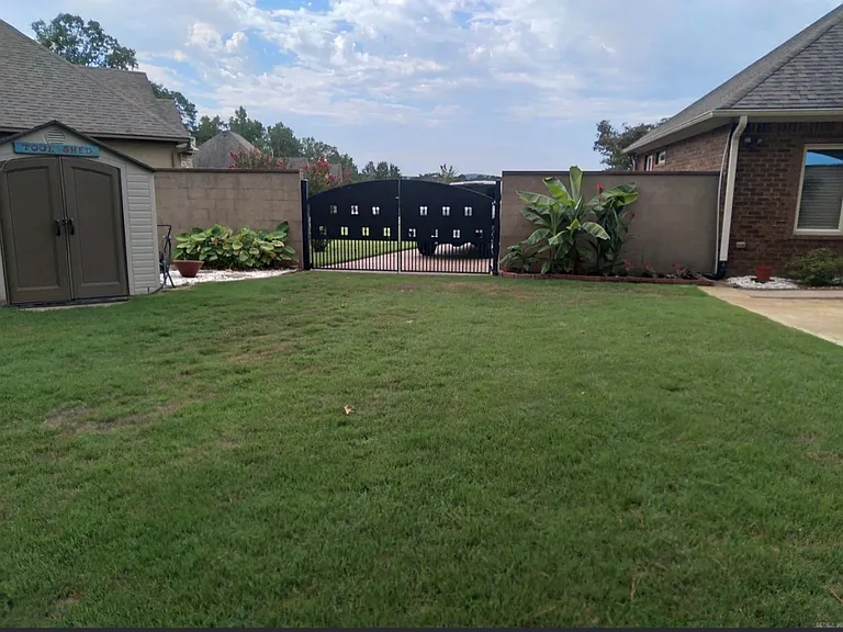 256 Mapleleaf Cir — Photo 5