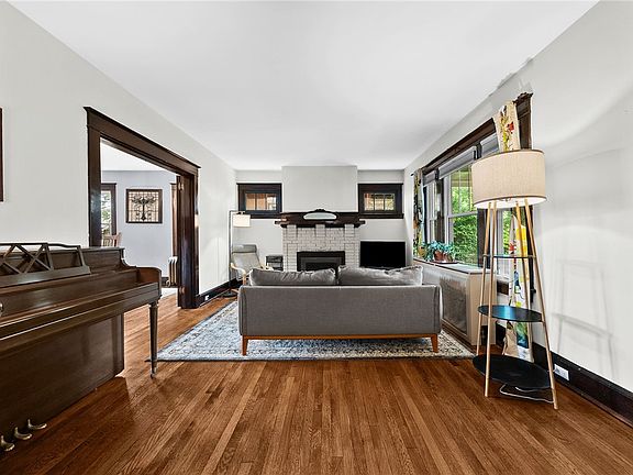 5th image of 1812 Morrell St