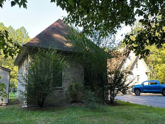 3rd image of 6728 Manadier Rd