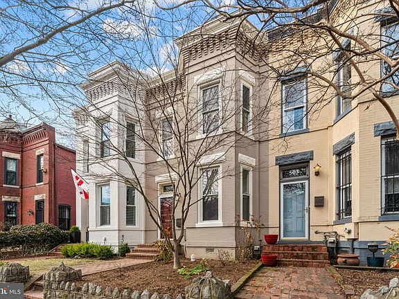 3rd image of 505 15th St SE