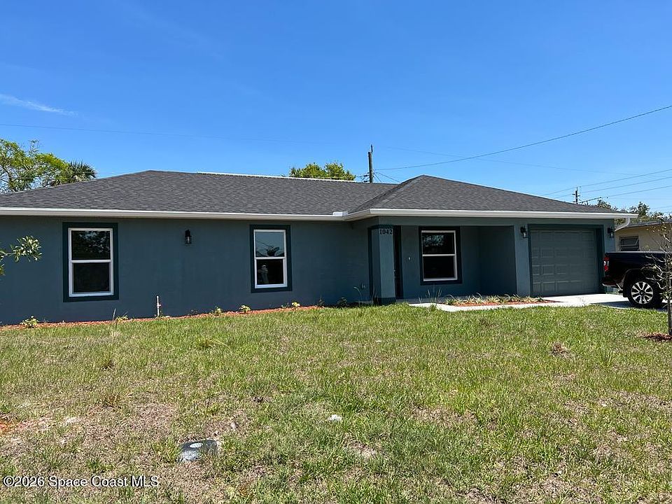1st image of 1042 Hickory Ln