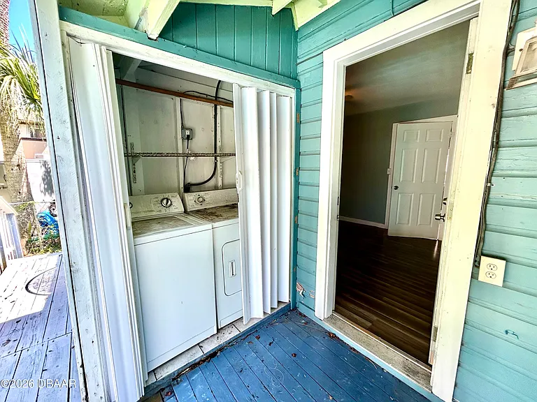 731 Florence St — Photo 9