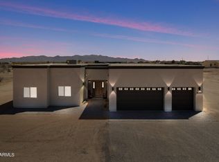 25025 W Chaparosa Way, Wittmann, AZ 85361