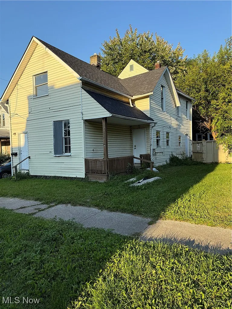 3297 W 61st St photo 1