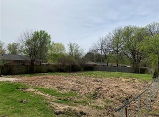 602 N Old Missouri Rd #2, Springdale, AR 72764