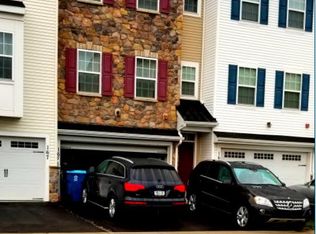 165 Mercer Ct, Fairless Hills, PA 19030