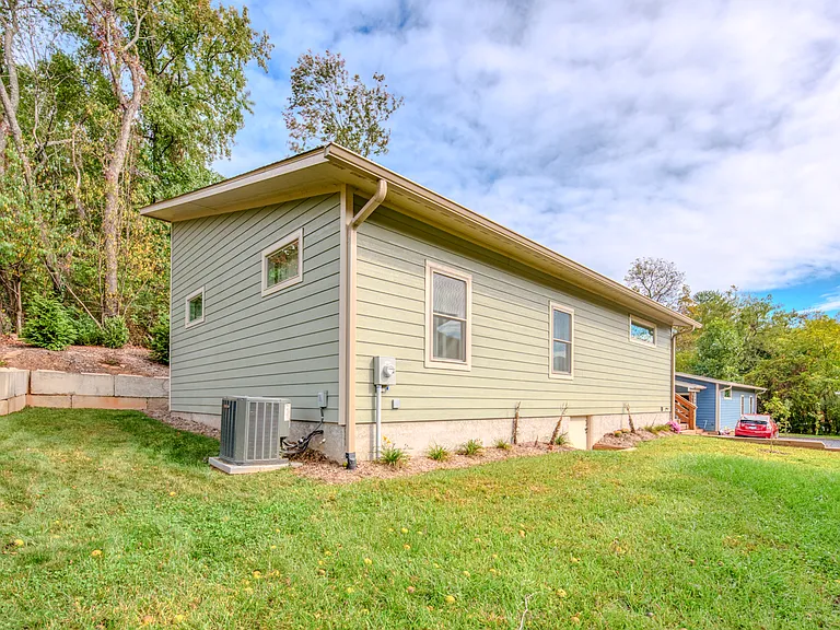10 Sylvanella Ln — Photo 36