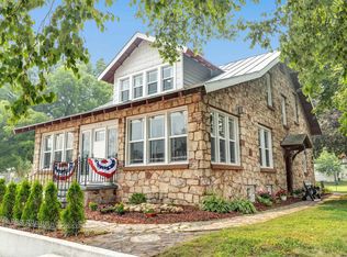 109 E Wisconsin St, Weyauwega, WI 54983