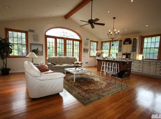 2 Old Field Pl, Setauket, NY 11733