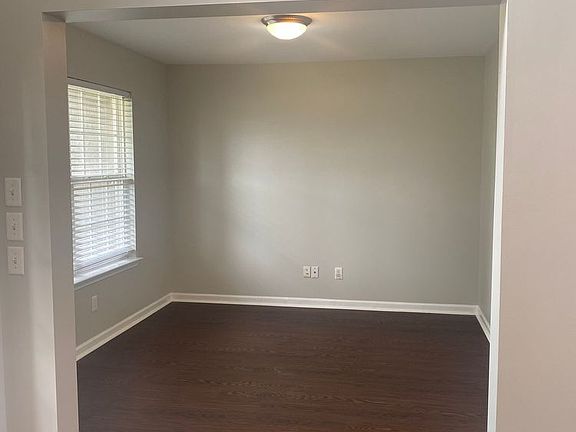4th image of 5124 Starnes Dr
