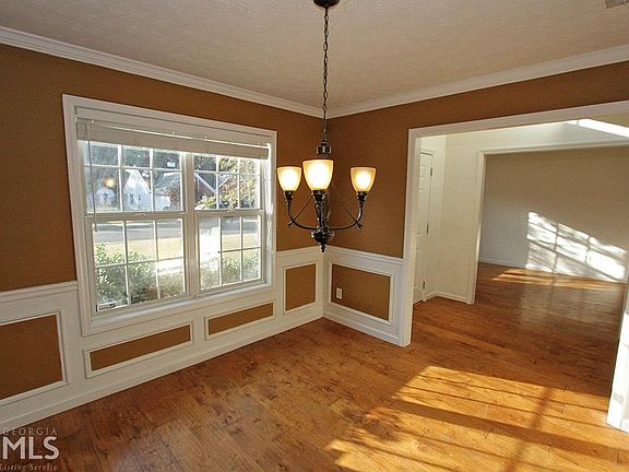 5th image of 985 Amhearst Oaks Dr