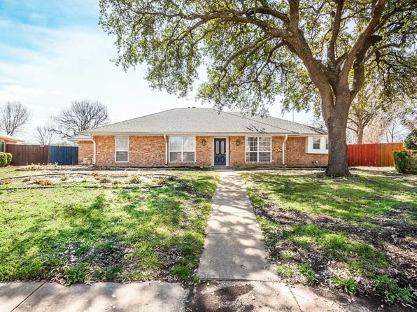 206 Willowcrest Dr, Garland, TX 75040