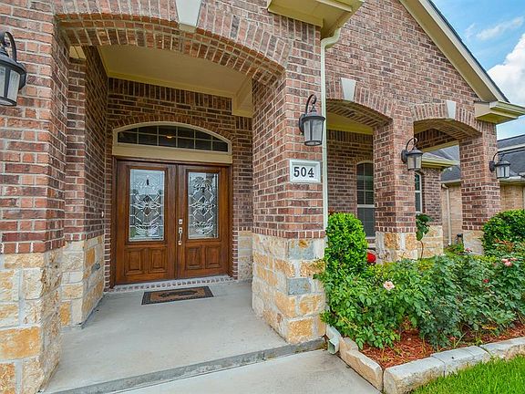 3rd image of 504 Ironwood Forest Dr