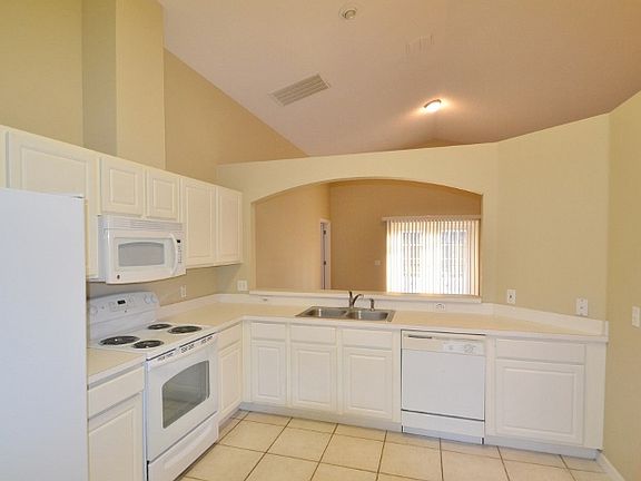 3rd image of 141 Wornall Dr