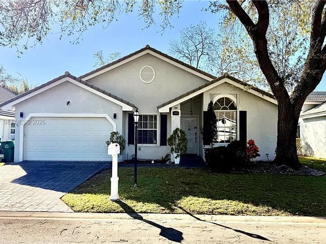 1st image of 5470 Pine Cir
